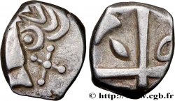 GALLIA - SOUTH WESTERN GAUL - VOLCÆ TECTOSAGES (Area of Toulouse) Drachme “à la tête cubiste”, S. 35, aux haches affrontées AU