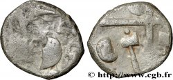 VOLQUES TECTOSAGES (région de Toulouse) Drachme “à la tête cubiste”, S. 35, aux haches affrontées