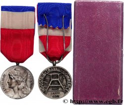 V REPUBLIC Médaille d’honneur du travail