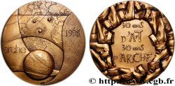 V REPUBLIC Médaille, 30 ans d’art et d’architecture