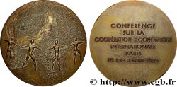 CINQUIÈME RÉPUBLIQUE Médaille, Conférence sur la coopération économique internationale