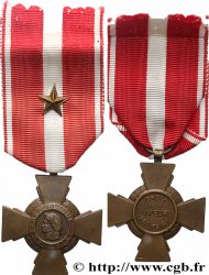 QUATRIÈME RÉPUBLIQUE Médaille, Croix de la valeur militaire