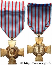 TROISIÈME RÉPUBLIQUE Croix du combattant