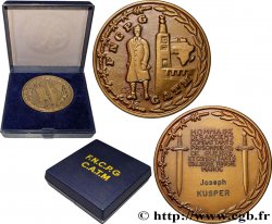 QUINTA REPUBLICA FRANCESA Médaille,Hommage des anciens combattants, prisonniers de guerre