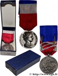 TERCERA REPUBLICA FRANCESA Médaille d’honneur du travail, Ministère du Commerce et de l’Industrie