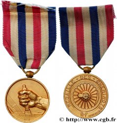 QUATRIÈME RÉPUBLIQUE Médaille des cheminots