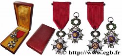 TROISIÈME RÉPUBLIQUE Lot de deux Légions d’Honneur - Officier et Chevalier TTB+