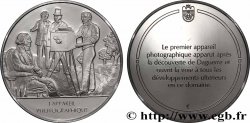 LES 100 PLUS GRANDES INVENTIONS DE L&nbsp;HUMANITÉ Médaille, Invention de l’appareil photographique