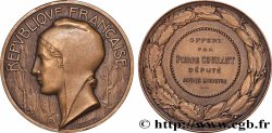 QUARTA REPUBBLICA FRANCESE Médaille, offerte par le député Pierre Courant