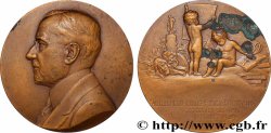 TROISIÈME RÉPUBLIQUE Médaille, Au docteur Louis Funck Brentano