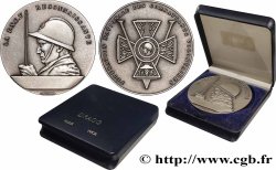 FUNFTE FRANZOSISCHE REPUBLIK Médaille, Fédération Nationale des Combattants Volontaires