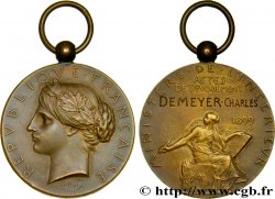 III REPUBLIC Médaille, Actes de dévouement