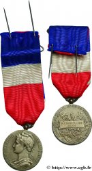 CINQUIÈME RÉPUBLIQUE Médaille d’honneur du Travail, Ministère du Travail et de la Sécurité Sociale