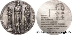 ÉGLISES Médaille, Cloître de Notre Dame-en-Vaux