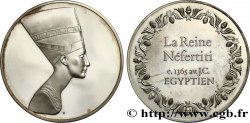 LES 100 PLUS GRANDS CHEFS-D OEUVRE Médaille, La reine Néfertiti