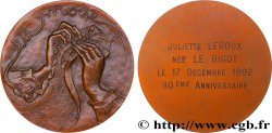 V REPUBLIC Médaille, La mode, 90e anniversaire de Juliette Leroux