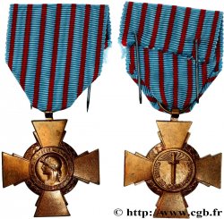 CINQUIÈME RÉPUBLIQUE Croix du combattant TTB