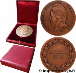 QUINTA REPUBBLICA FRANCESE Médaille, offerte par le ministre des D.O.M.-T.O.M.