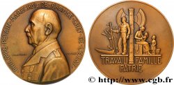 ETAT FRANÇAIS Médaille du maréchal Pétain, fête du travail