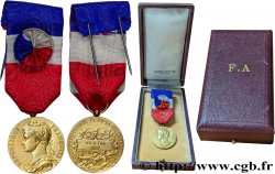 CUARTA REPUBLICA FRANCESA Médaille d’honneur du travail, Ministère du travail et de la sécurité sociale, Vermeil