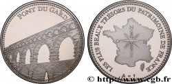 BUILDINGS AND HISTORY Médaille, Pont du Gard