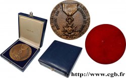 V REPUBLIC Médaille, Presse-papier, Société d’entraide, Légion d’honneur