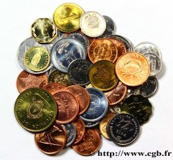 LOTS Lot de 50 monnaies de 50 pays Années diverses 