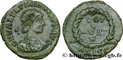 VALENTINIANO II Nummus, (PB, Æ 4)