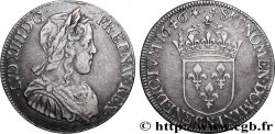 LOUIS XIV LE GRAND OU LE ROI SOLEIL Demi-écu, portrait à la mèche longue 1646 Montpellier TTB