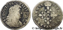 LOUIS XIV LE GRAND OU LE ROI SOLEIL Quatre sols à la croix formée de lis 1676 Paris