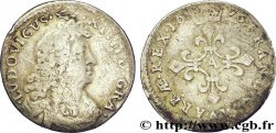 LOUIS XIV LE GRAND OU LE ROI SOLEIL Quatre sols à la croix formée de lis 1676 Paris