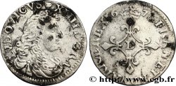 LOUIS XIV LE GRAND OU LE ROI SOLEIL Quatre sols à la croix formée de lis 1676 Vimy-en-Lyonnais (actuellement Neuville-sur-Saône) TTB