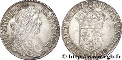 LOUIS XIV LE GRAND OU LE ROI SOLEIL Demi-écu, portrait apollinien 1679 Rennes TTB+