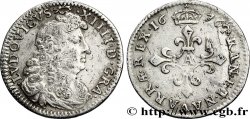 LOUIS XIV LE GRAND OU LE ROI SOLEIL Quatre sols à la croix formée de lis 1676 Paris TB+