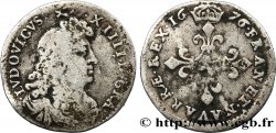 LOUIS XIV LE GRAND OU LE ROI SOLEIL Quatre sols à la croix formée de lis 1676 Paris