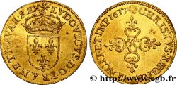 LOUIS XIII LE JUSTE Écu d or au soleil, à la croix anillée fleurdelisée 1633 Paris TTB+